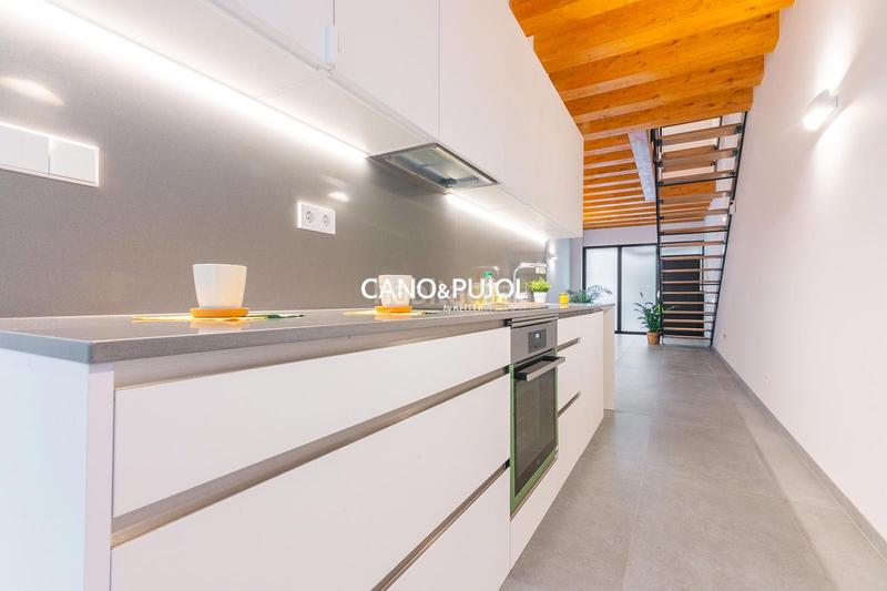 Foto 63e2cdb8-1f05-4b95-99e6-b174f2fc1c76. Haus mit heizung in Centre Rubí