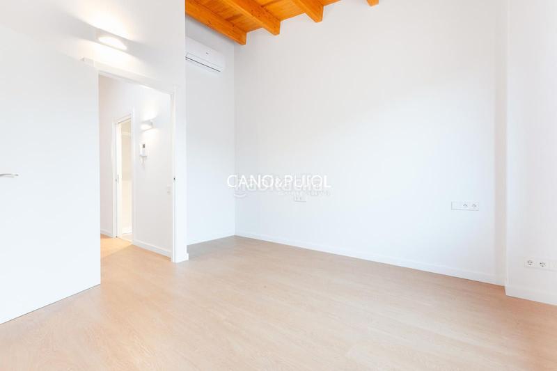 Foto 6466fcf6-5670-4bee-8d2d-c0acfe0f0cd5. Haus mit heizung in Centre Rubí