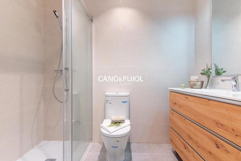 Foto 847aa573-1f10-439d-9c42-2af59752d8a4. Haus mit heizung in Centre Rubí