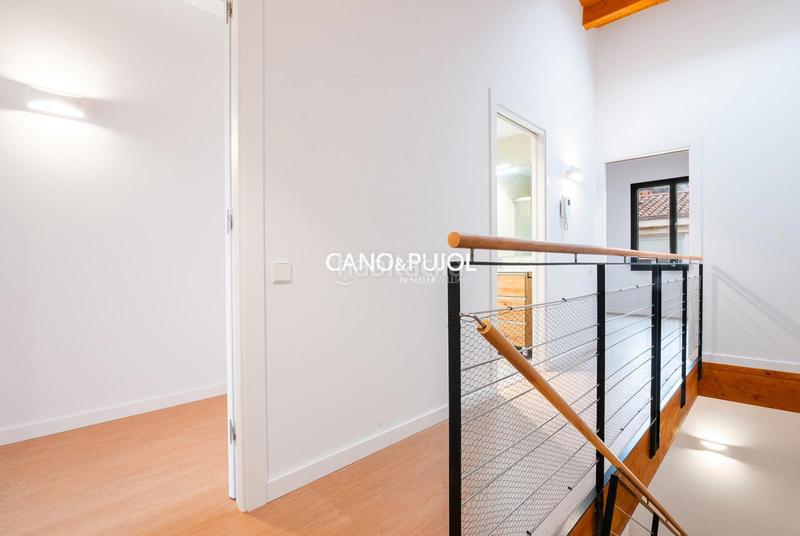 Foto 858fcab6-9302-427d-8aa3-d87d07177992. Haus mit heizung in Centre Rubí