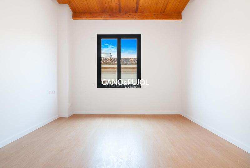 Foto 8dc06fba-71d3-4e19-a78c-8c28b5a0c003. Haus mit heizung in Centre Rubí