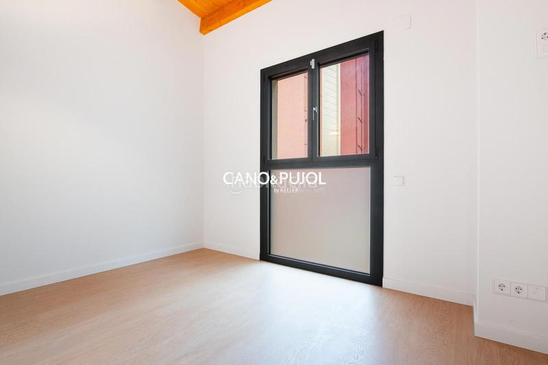 Foto 9a82f2a8-2ea0-4445-a19c-b998312d9f89. Haus mit heizung in Centre Rubí