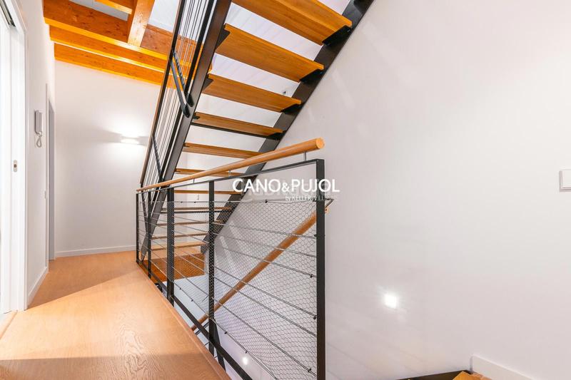 Foto a0bdb71d-5dad-4d96-aaf0-9b259c86f079. Haus mit heizung in Centre Rubí