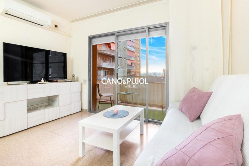 Foto 04a2e9cd-e629-4c6b-a36d-7a55bbbb212e. Piso  3 habitaciones en rubi en La Serreta Rubí