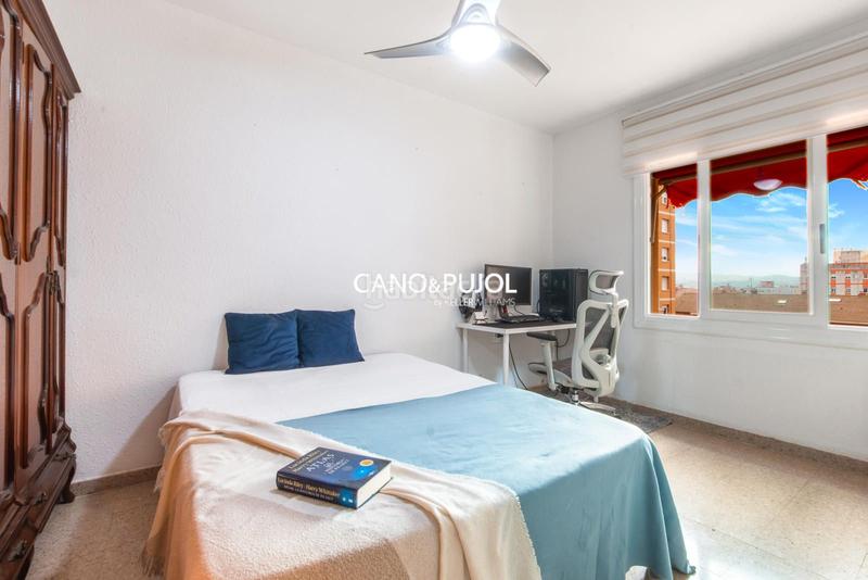 Foto 5200f209-2f78-447f-bd55-5592de2dfec3. Piso  3 habitaciones en rubi en La Serreta Rubí