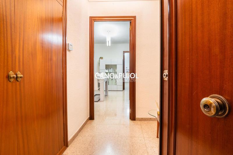 Foto bde7c41c-881b-482d-9d1f-578966bc327e. Piso  3 habitaciones en rubi en La Serreta Rubí