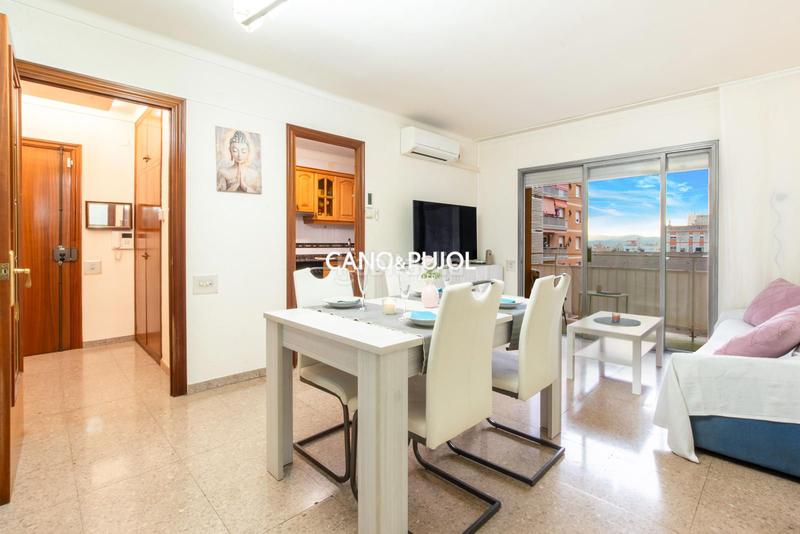 Foto c53a9d8d-2162-4660-95bc-5dded03a7e54. Piso  3 habitaciones en rubi en La Serreta Rubí