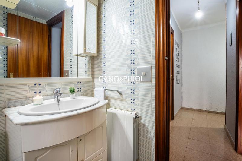 Foto d5377bf4-383e-47c2-b832-ad80c554d12f. Piso  3 habitaciones en rubi en La Serreta Rubí