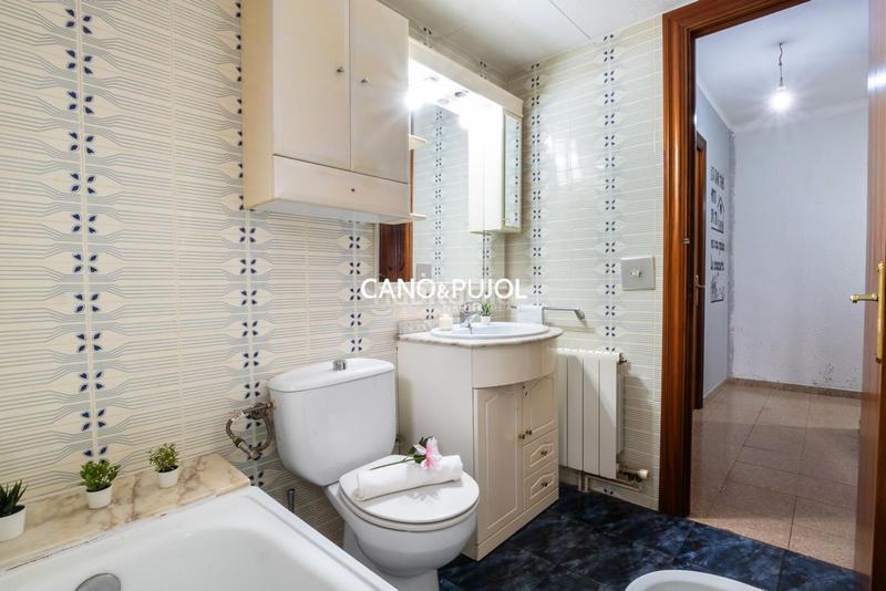 Foto e63cee15-4cce-4d83-b121-497182208537. Piso  3 habitaciones en rubi en La Serreta Rubí