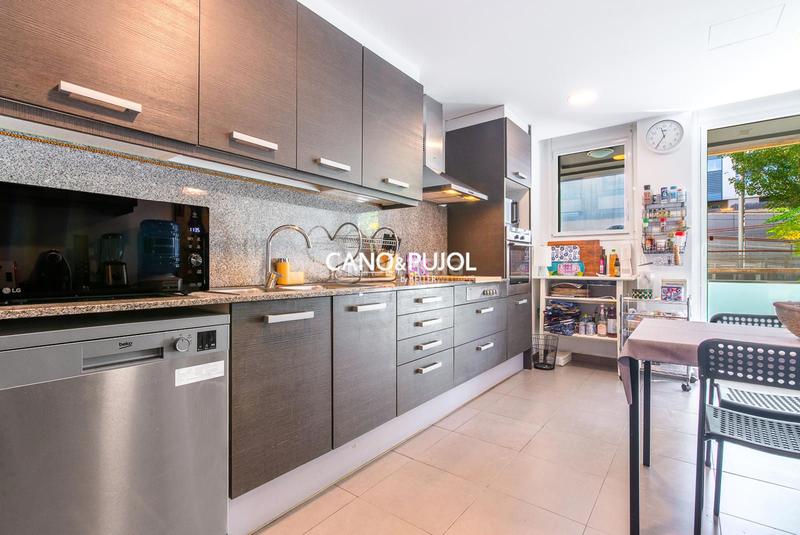 Foto de160329-c20b-4e66-8b98-cc44e3479331. Location appartement avec chauffage piscine dans Turó de Can Mates Sant Cugat del Vallès