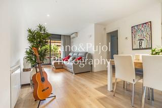 Rent Flat in Coll Favà. Piso 3 hab. amueblado piscina