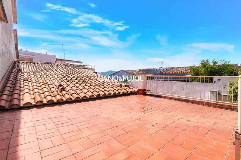 Foto 42c91706-b146-45c4-9db8-87ba27cc51d1. Casa con riscaldamento parcheggio in Castellbisbal