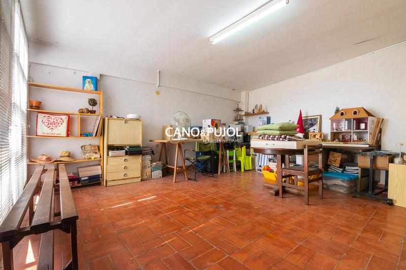 Foto 52032e6a-ddd3-4eb6-a91d-3b8cd590410e. Casa con riscaldamento parcheggio in Castellbisbal