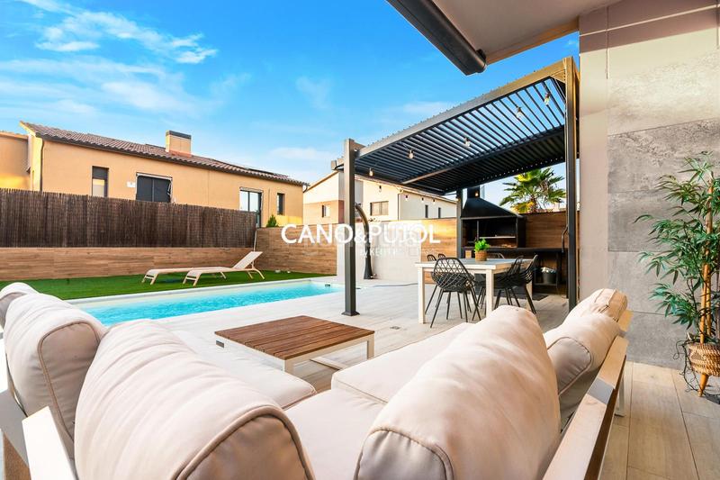 Foto 1a3474ab-9bb7-4f73-9719-4ba37ff43e0b. Maison avec chauffage parking piscine dans Roca del Vallès (La)