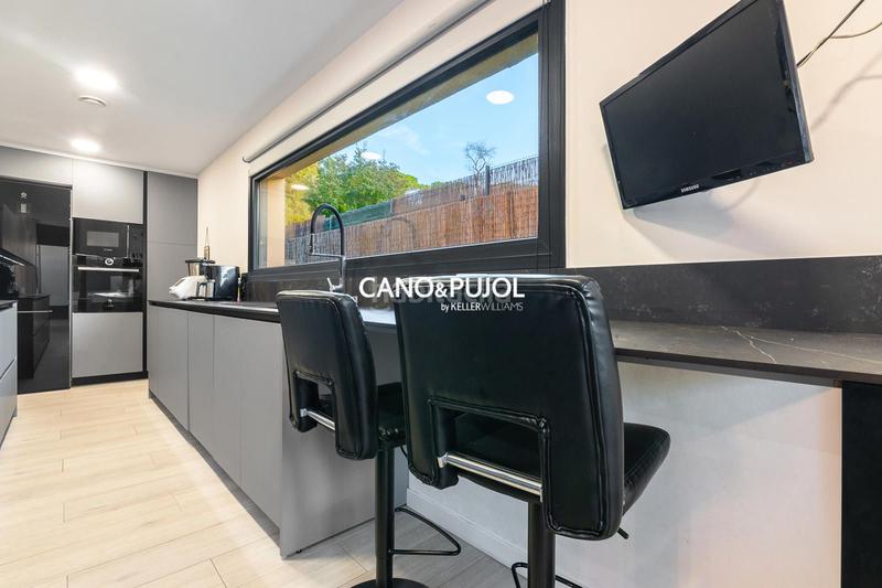 Foto 2679bb0c-01d0-4d1d-8833-f1dd2f24c147. Maison avec chauffage parking piscine dans Roca del Vallès (La)