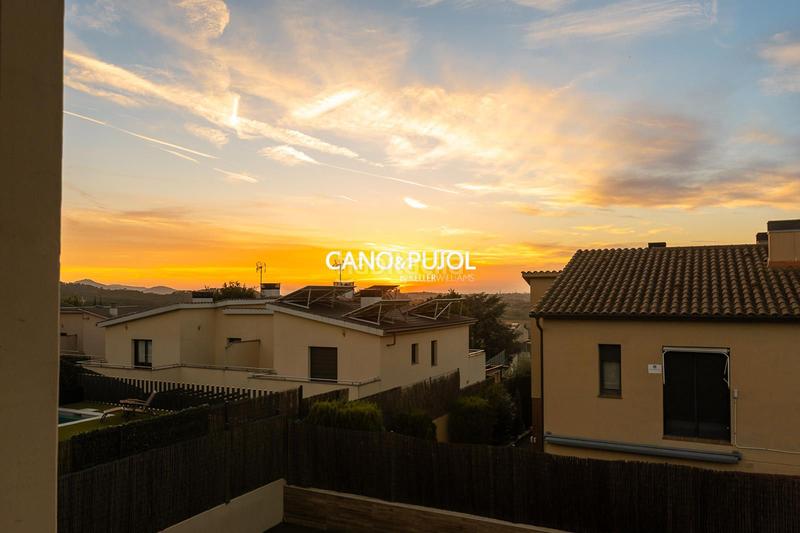 Foto 3e40a990-61ea-4ecb-a935-6a4ccb83f47a. Maison avec chauffage parking piscine dans Roca del Vallès (La)