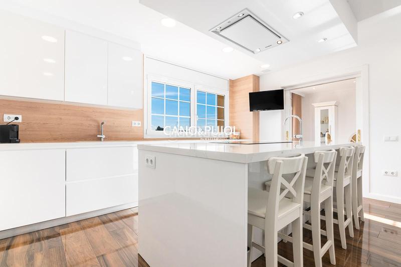 Foto 268eb95f-a476-4f6b-aabc-0740143520bd. Casa  unifamiliar con 2 viviendas en Can Parellada Terrassa