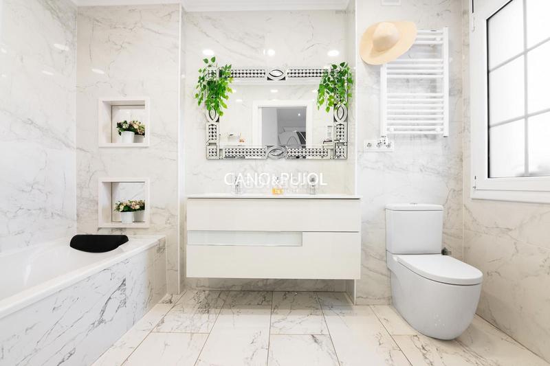 Foto 62870504-0fdb-4059-82c4-d5154bac17a3. Casa  unifamiliar con 2 viviendas en Can Parellada Terrassa