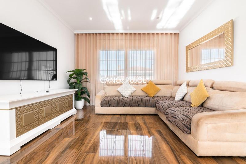 Foto 7ed08084-ad20-4864-b157-acd767d1f47f. Casa  unifamiliar con 2 viviendas en Can Parellada Terrassa