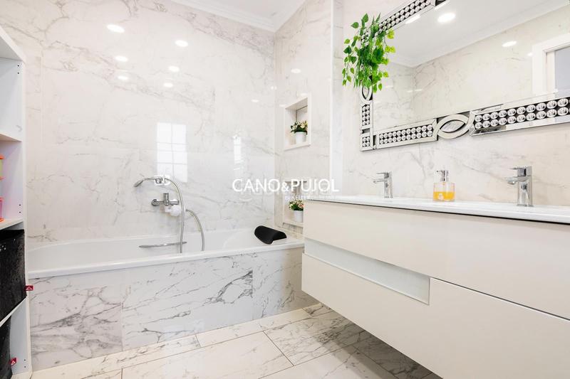 Foto e462aec1-9c4e-4d7d-8d71-a441948babf1. Casa  unifamiliar con 2 viviendas en Can Parellada Terrassa