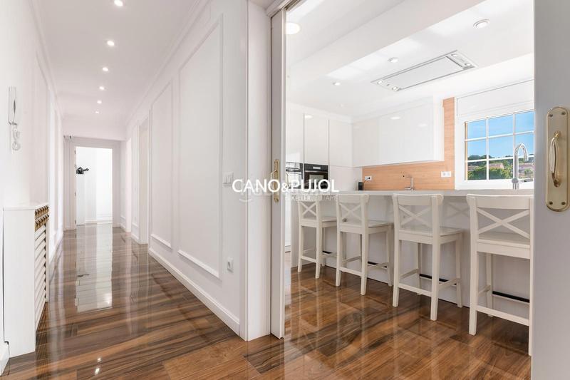 Foto e9425db5-804d-420a-b953-66306c727407. Casa  unifamiliar con 2 viviendas en Can Parellada Terrassa