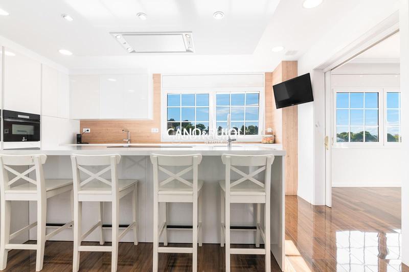 Foto f7c045fb-8846-43f8-99e1-b241af5b4b6d. Casa  unifamiliar con 2 viviendas en Can Parellada Terrassa