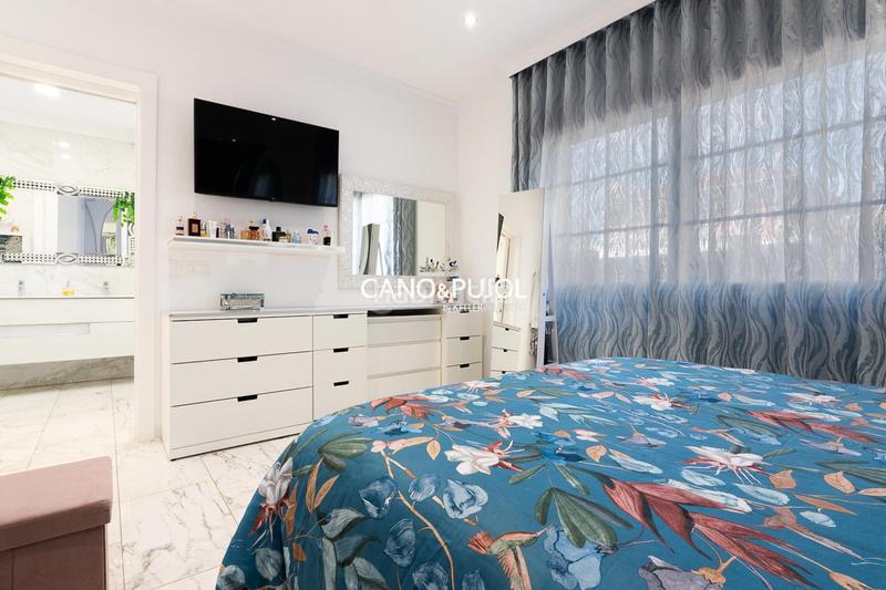 Foto f9276830-17e9-42c9-be90-18656f0a5fd1. Casa  unifamiliar con 2 viviendas en Can Parellada Terrassa