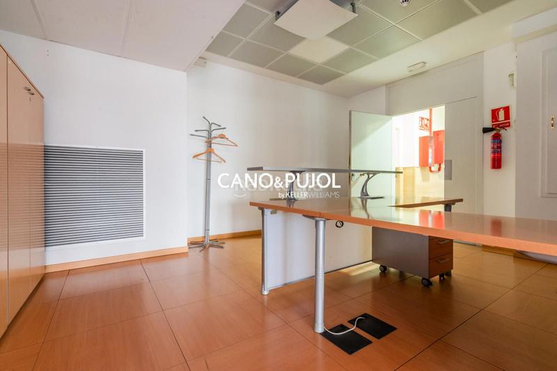 Foto feceb303-e0b0-47c8-88e2-eb9fe50ebf94. Miete büro mit heizung parking in Roquetes-Can Magí Sant Cugat del Vallès