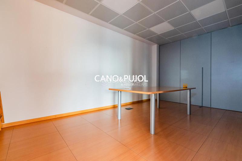 Foto 8c39356d-9dab-4514-8d05-aabd36b5442d. Rent office space with heating parking in Roquetes-Can Magí Sant Cugat del Vallès