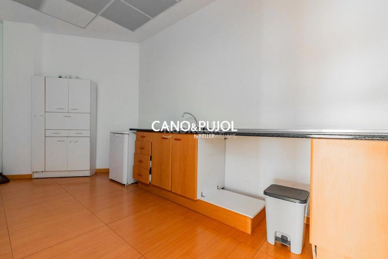 Foto dcd67054-7a7e-4119-886a-0bc72e91f811. Rent office space with heating parking in Roquetes-Can Magí Sant Cugat del Vallès