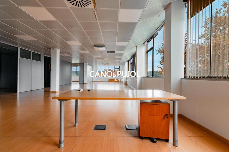 Foto eb6638b4-9afe-4677-b863-07b2282763cf. Rent office space with heating parking in Roquetes-Can Magí Sant Cugat del Vallès