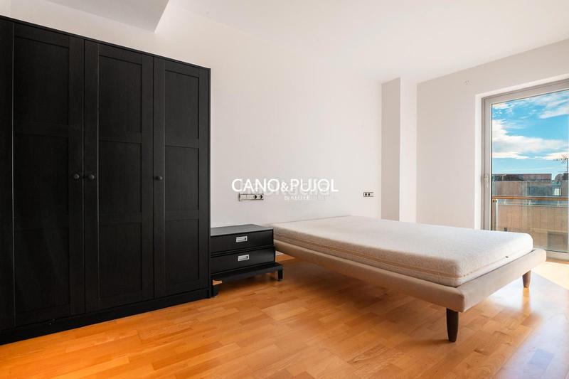 Foto ec984bd7-29f8-409b-b13d-536b00b6ff3b. Location appartement avec chauffage parking piscine dans Terrassa