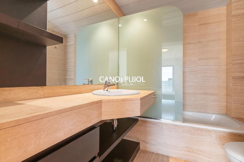 Foto 06868665-8079-48db-bf4e-3be474c66328. Rent flat with heating parking pool in Barri del Centre Terrassa