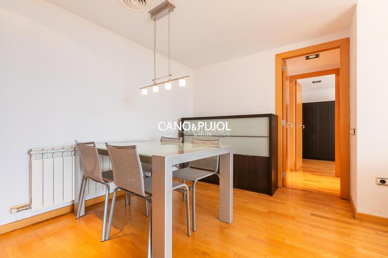 Foto 2a100008-bcb3-48bd-ad90-40ec50faf9ad. Rent flat with heating parking pool in Barri del Centre Terrassa