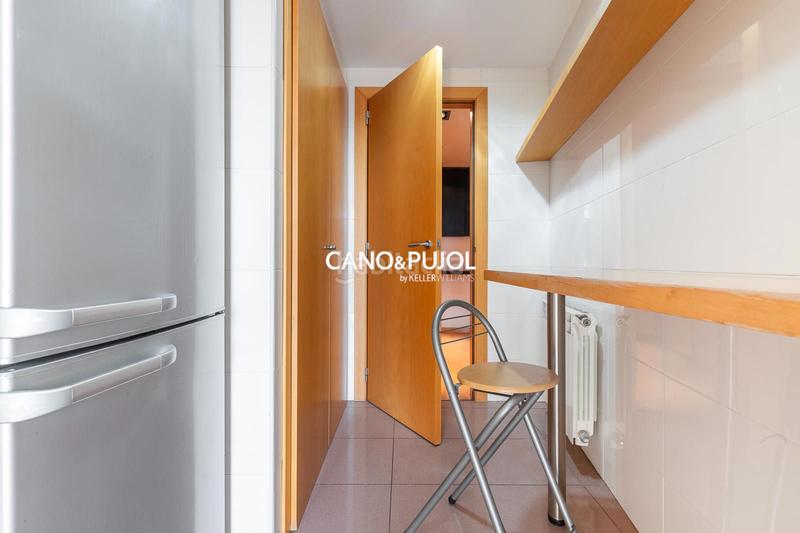 Foto 4b8887f5-341d-457f-9fa2-a849334df901. Rent flat with heating parking pool in Barri del Centre Terrassa