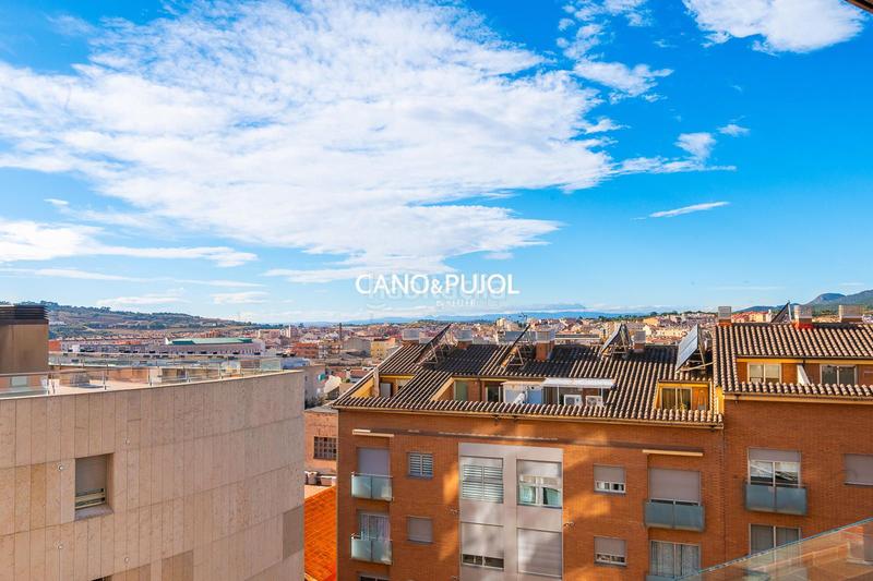 Foto b926557b-da99-46c3-9309-dff1b498f369. Rent flat with heating parking pool in Barri del Centre Terrassa