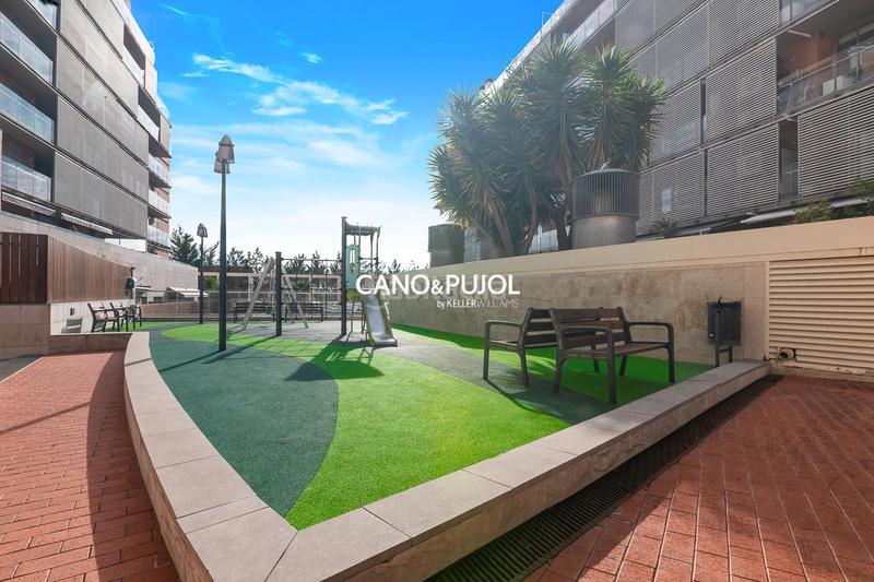 Foto df9f43b7-6845-43c2-a072-581e29db47ba. Rent flat with heating parking pool in Barri del Centre Terrassa