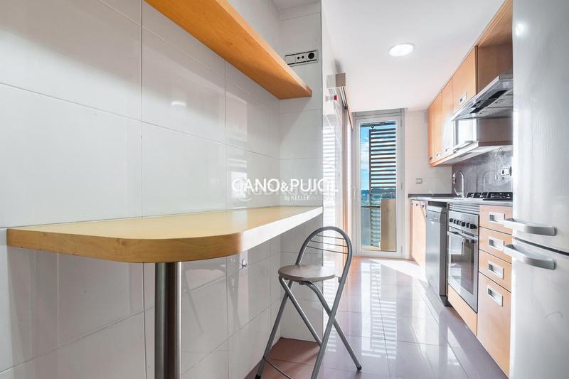 Foto e745827a-fb0e-4b17-9b43-24ebdbb3f8e8. Rent flat with heating parking pool in Barri del Centre Terrassa