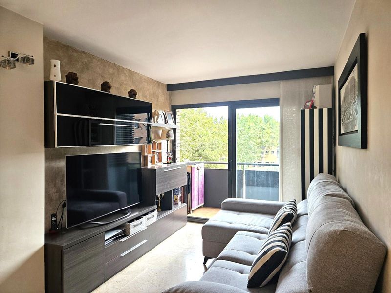 Foto 4d7e85a2-a440-4c94-ad1b-9dc0e32ec6d2. Pis amb calefacció aparcament a Llagosta (La)