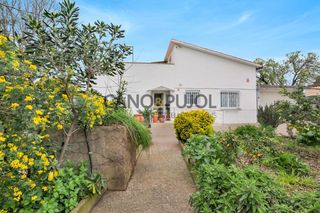 Casa in Parets del Vallès. Casa con vistas espectaculares y 1.000 m de terreno en parets de