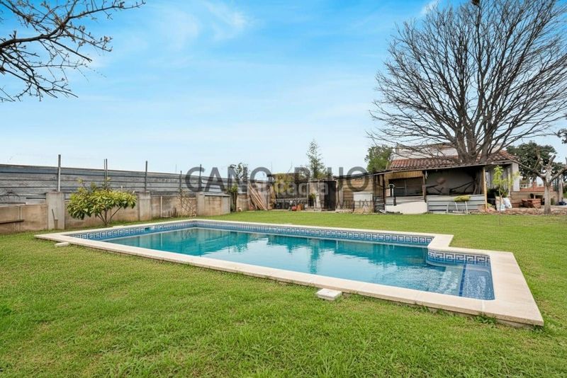 Foto 5d1a0cb3-b21e-440d-9cb7-22310d1d8bb8. Casa amb calefacció aparcament a La Serreta Rubí