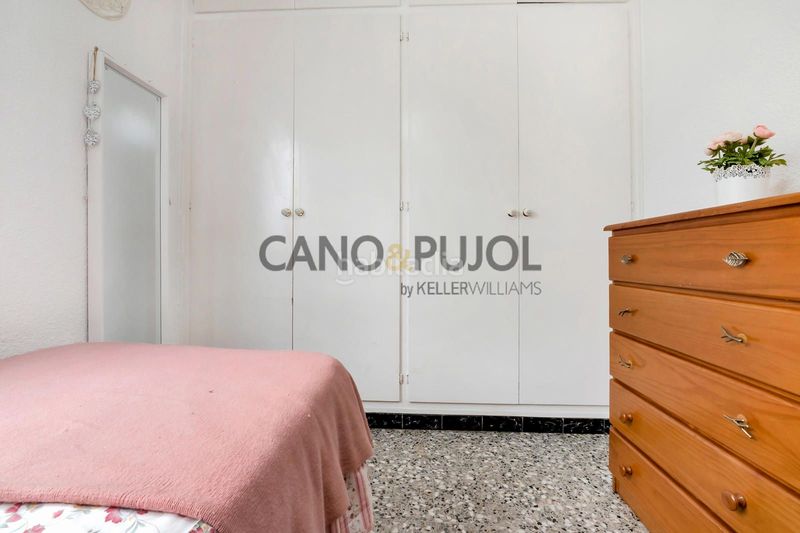 Foto 82925c8f-2685-49e8-aba9-450bbab56691. Casa amb calefacció aparcament a La Serreta Rubí