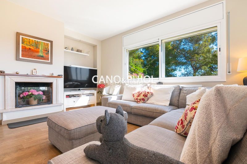 Foto 1d5cf1f3-9ece-4c1e-a56a-26f4b7aa65e4. Casa amb calefacció aparcament a Corbera de Llobregat