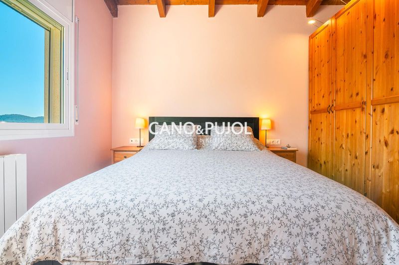 Foto 2266904f-b84a-4d02-b39d-cedc6c4b62ae. Casa amb calefacció aparcament a Corbera de Llobregat