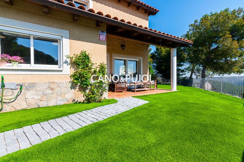 Foto 3387fece-8ce9-47e2-ab6f-373cbc93a89f. Casa amb calefacció aparcament a Corbera de Llobregat