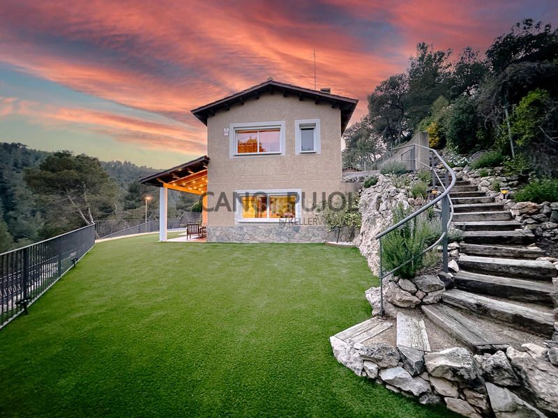 Foto 63db7cf0-7bc8-44cd-88b9-8f39a128bc06. Casa amb calefacció aparcament a Corbera de Llobregat