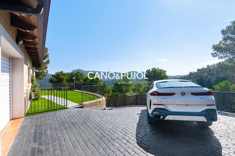 Foto 68c3e1e5-342f-483b-b1a7-78b707a43044. Casa amb calefacció aparcament a Corbera de Llobregat