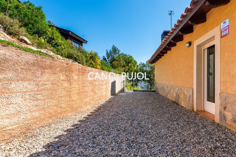 Foto 72c304ad-153f-495a-9321-6a6aad4e1221. Casa amb calefacció aparcament a Corbera de Llobregat