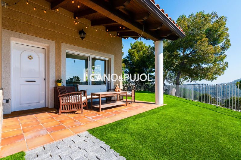 Foto 75728d22-38b3-49fd-a2ea-383e9d10ff14. Casa amb calefacció aparcament a Corbera de Llobregat