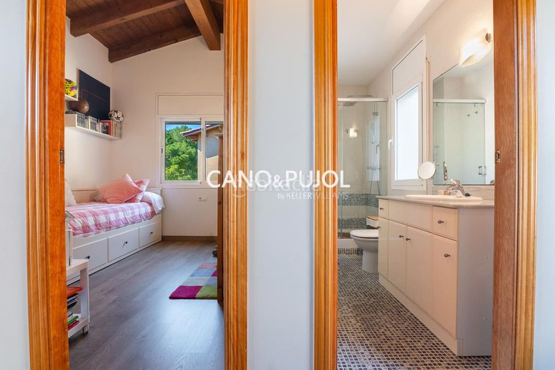 Foto b29c841c-55b8-4de5-83f4-cf6d498eaed3. Casa amb calefacció aparcament a Corbera de Llobregat